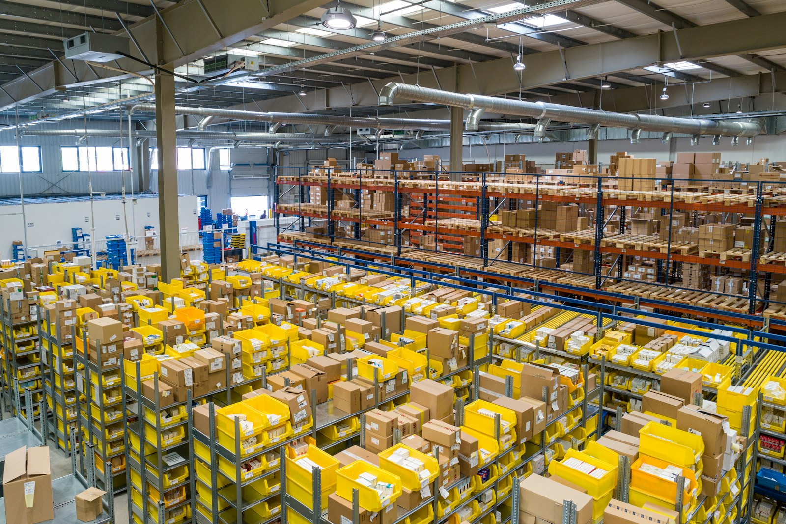 Entrepôt logistique en exploitation
